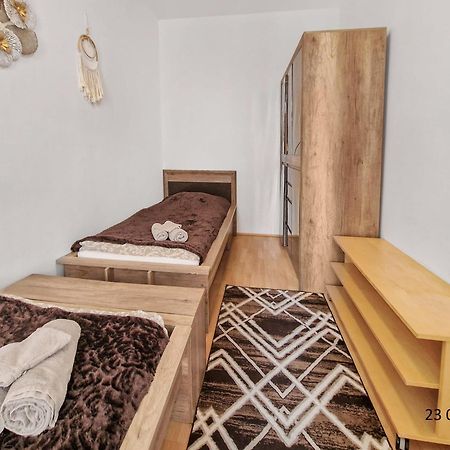 Elegant Three-Bedroom Suite Вена Экстерьер фото